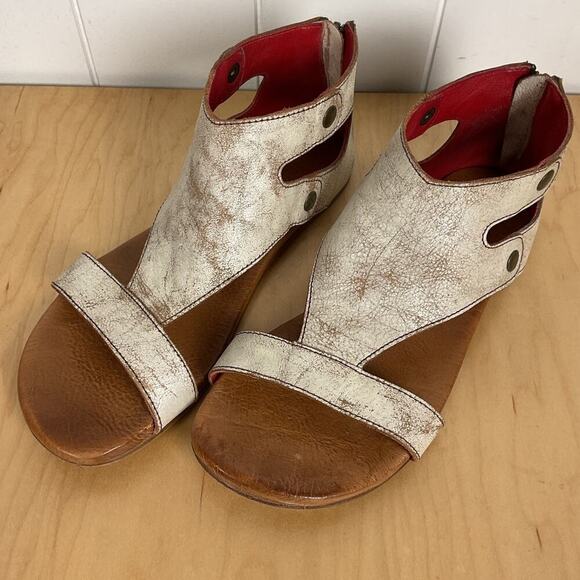 Bed Stu Women's Soto Cut Out Sandal T-Strap Flat Zipper Back Sandal Size 7.5 - Picture 10 of 10